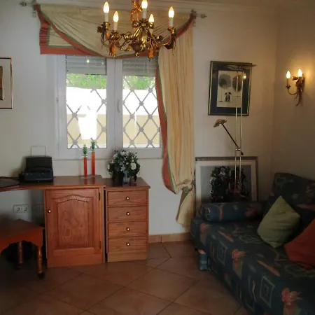 1. Meeresline Mit Privat Pool Villa *