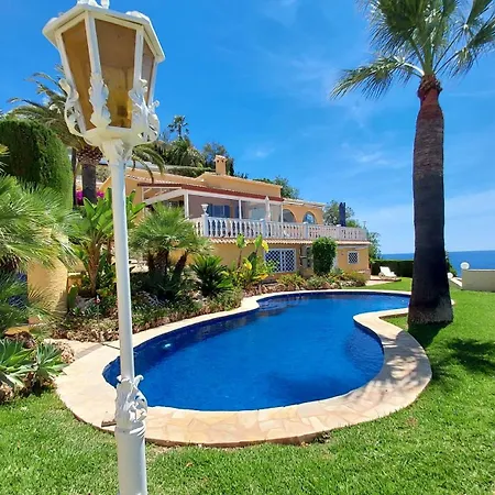 1. Meeresline Mit Privat Pool Vila *